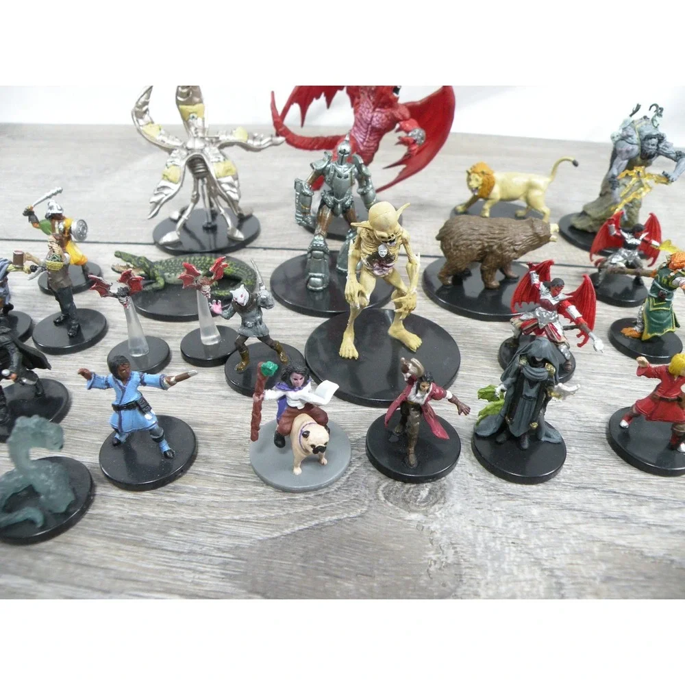 Dungeons & Dragons Icons of the Realms Miniatures Lot 30+ Figures D&D Pathfinder